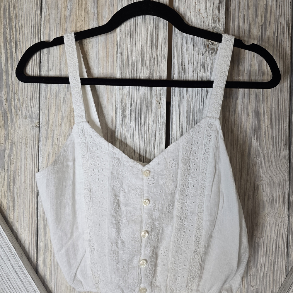 Chic Trendy American Eagle Top Neutral Elevated Everyday Look